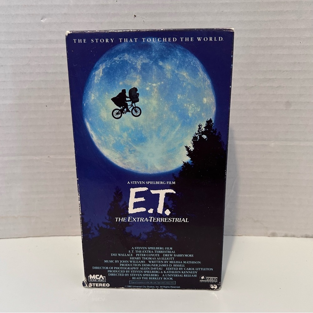 1982 E.T. the extra-terrestrials VHS 1 hr 55 minutes